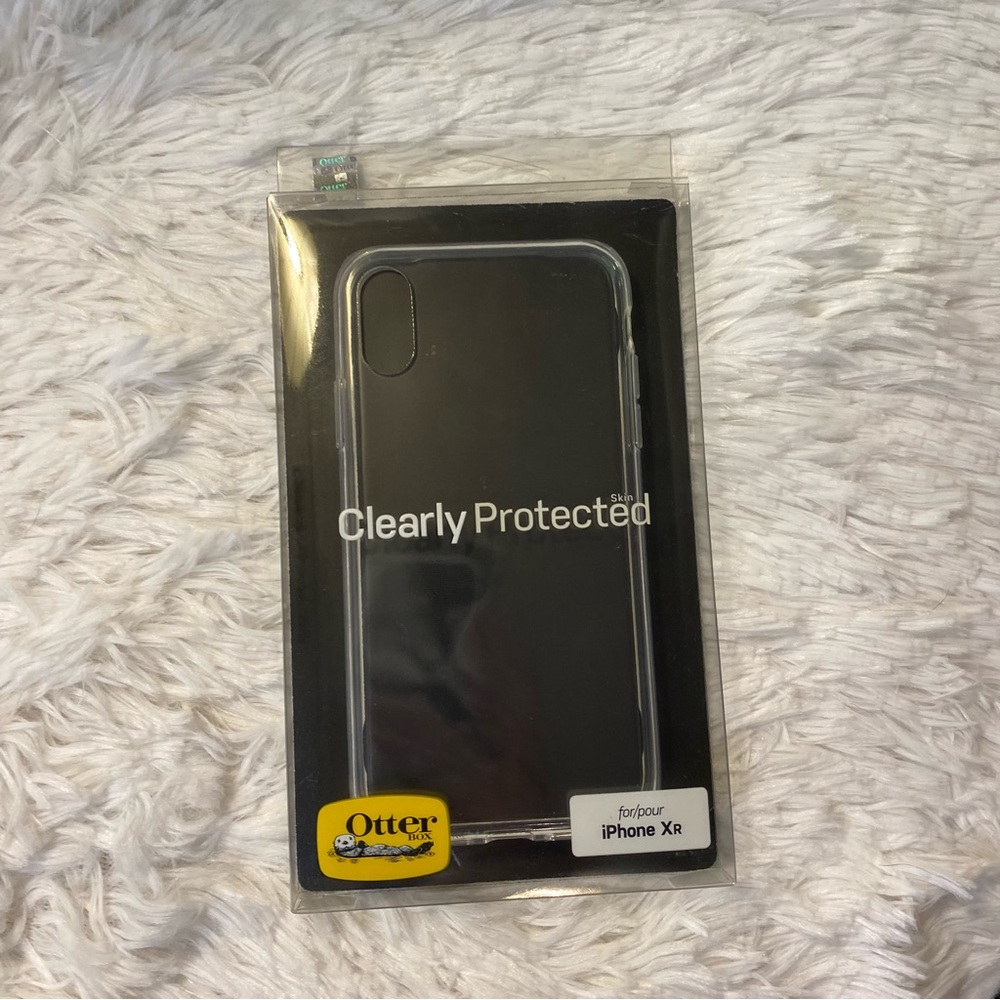 ✨otterbox clearly protected skin phone case - iphone xr✨